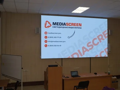 LED-экран на сцену государственного университета