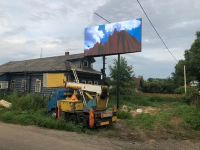 Двусторонний уличный LED-экран