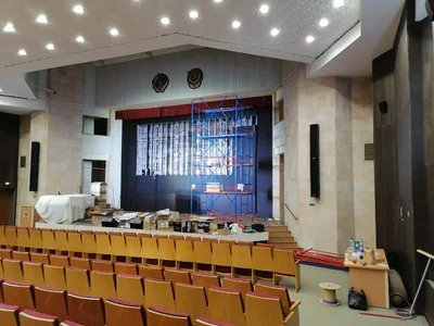 LED-экран на сцену, длина 7040мм, высота 3840мм, шаг пикселя 4мм, площадь 27м2, интерьерная яркость 1200кд