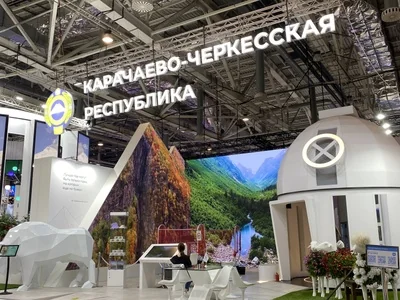 LED-экран индивидуальной формы для стенда на выставке 