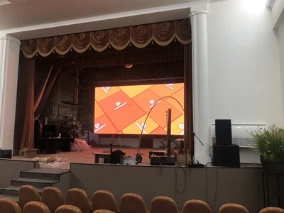 Сценический экран для конного центра