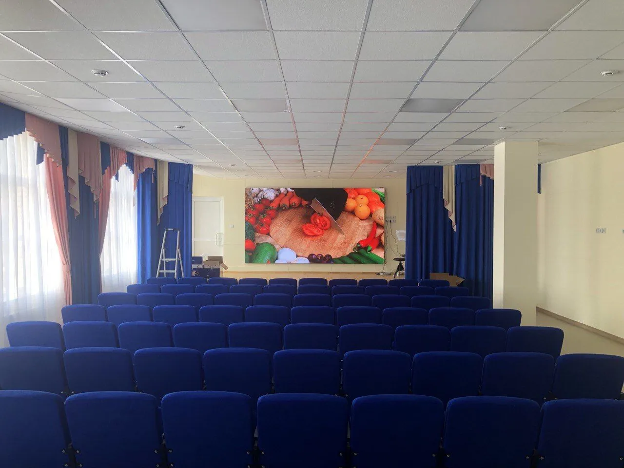 LED-экран в конференц-зал лицея