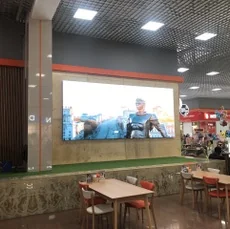 LED-экран для ресторана, торговый центр Победа город Прокопьевск длина 4800мм, высота 2080мм, шаг пикселя 2,5мм, площадь 10 м2, интерьерная яркость 1200 кд