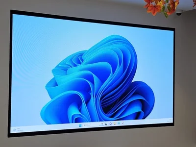 LED-экран в офис компании оператора цифрового телевидения