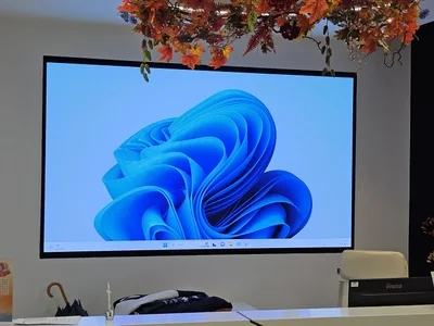 LED-экран в офис компании оператора цифрового телевидения