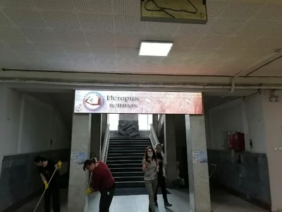 LED-экран для Государственного университета морского и речного флота им. адмирала С.О. Макарова, шаг пикселя 2,5мм, длина 3520мм, высота 640мм, 6.2м2, интерьерная яркость 1200кд