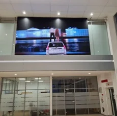 LED-экран для автосалона